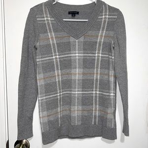Tommy Hilfiger Gray Plaid Long Sleeve V-Neck Sweater